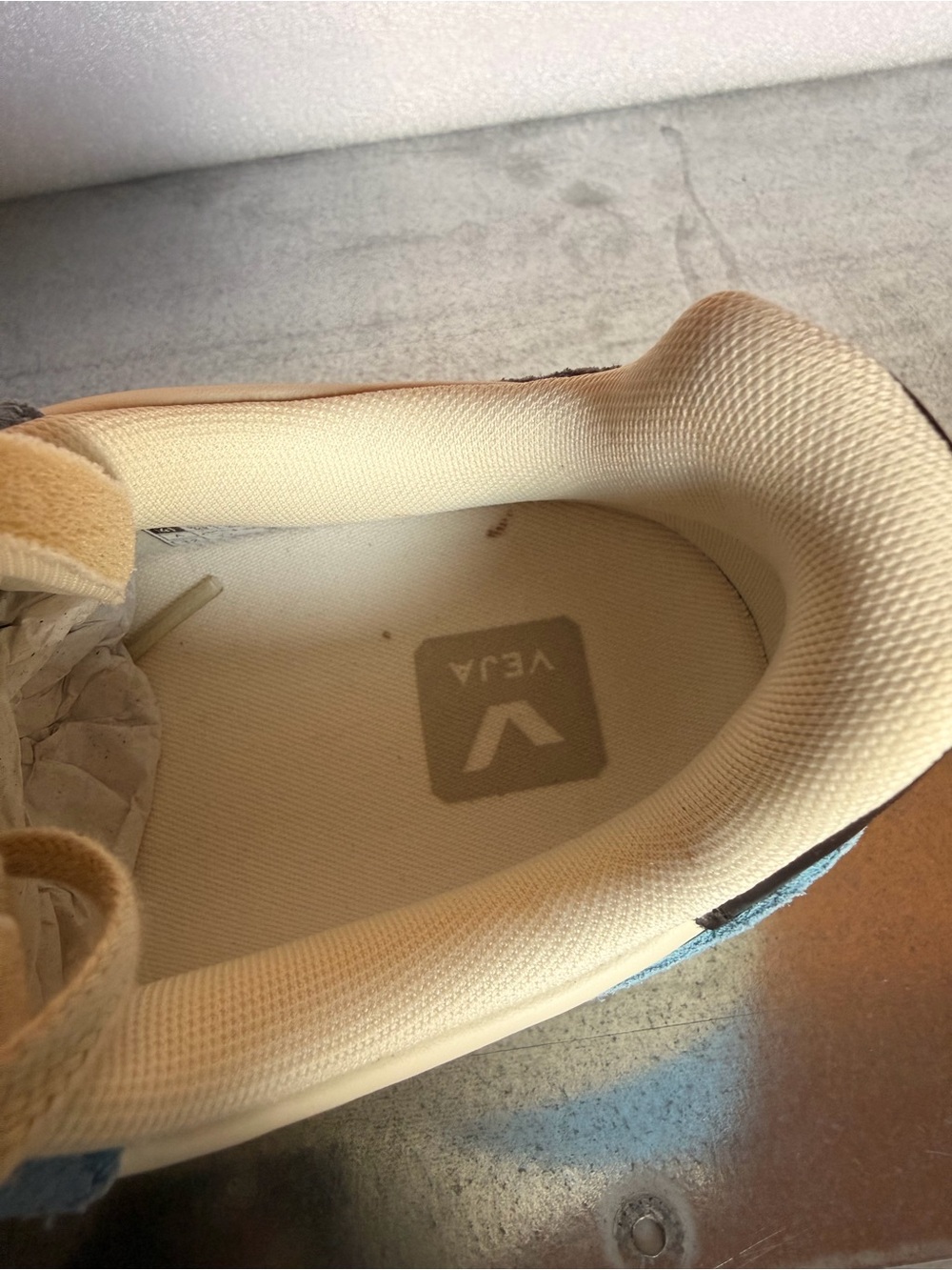 Veja Low-Top Sneaker in White, Light Blue and Black - Picture 6 of 7